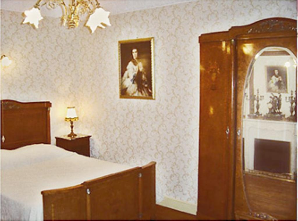 Le Terrondou Hotel Vic-sur-Cere Room photo