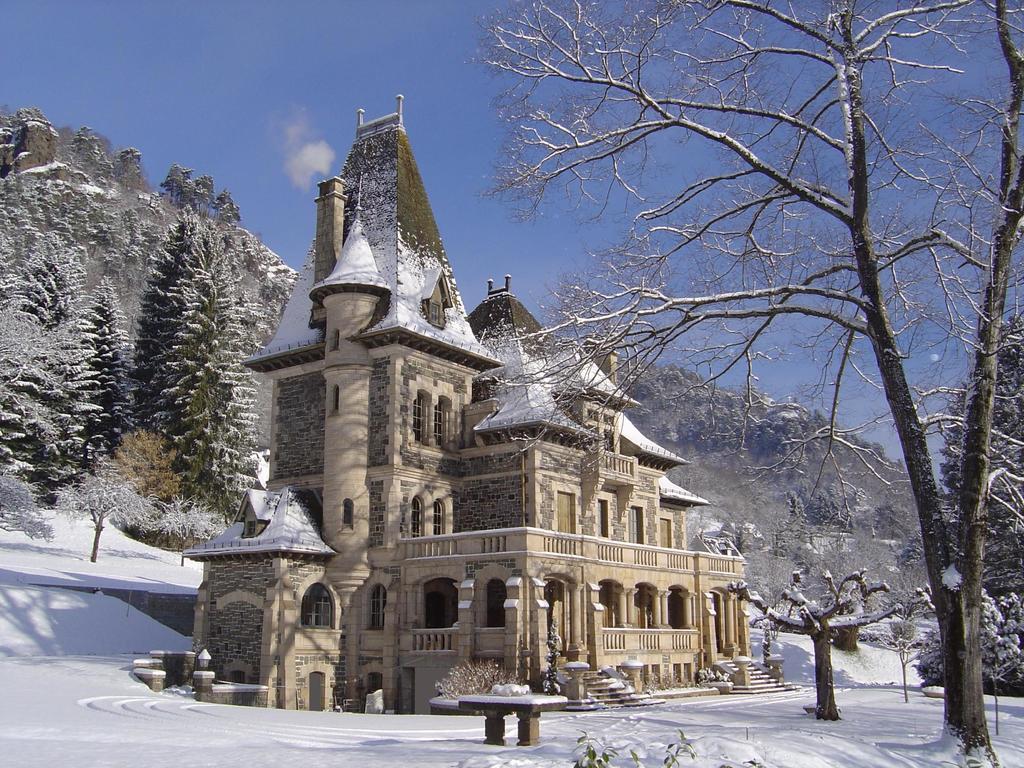 Le Terrondou Hotel Vic-sur-Cere Exterior photo