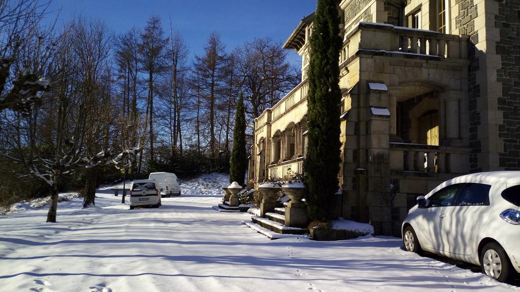 Le Terrondou Hotel Vic-sur-Cere Exterior photo